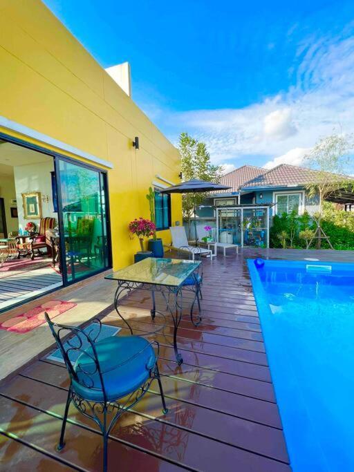 Colorful Pool Villa, Chiang Rai, Thailand Kültér fotó